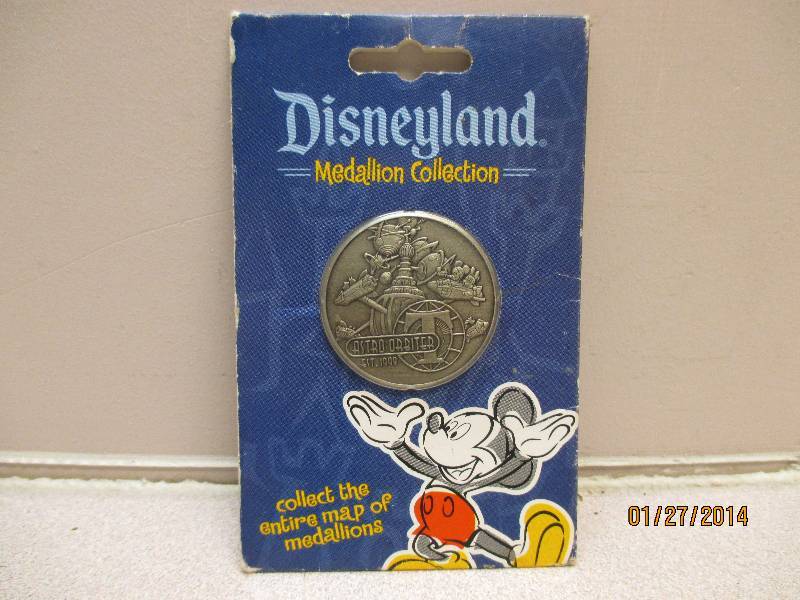 Disneyland Collectors Medallion