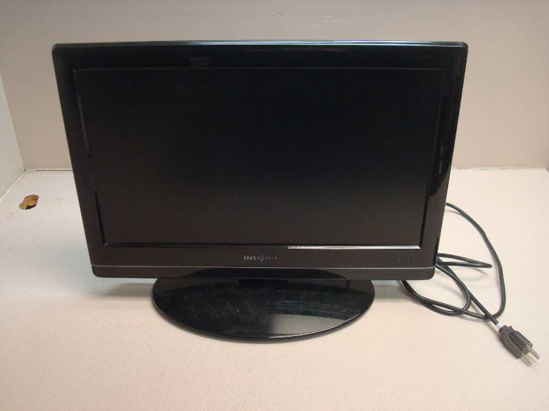 Insignia 19 Digital Flatscreen, TV Works Good, Has DVD Player Which Does Not Work, No Remote