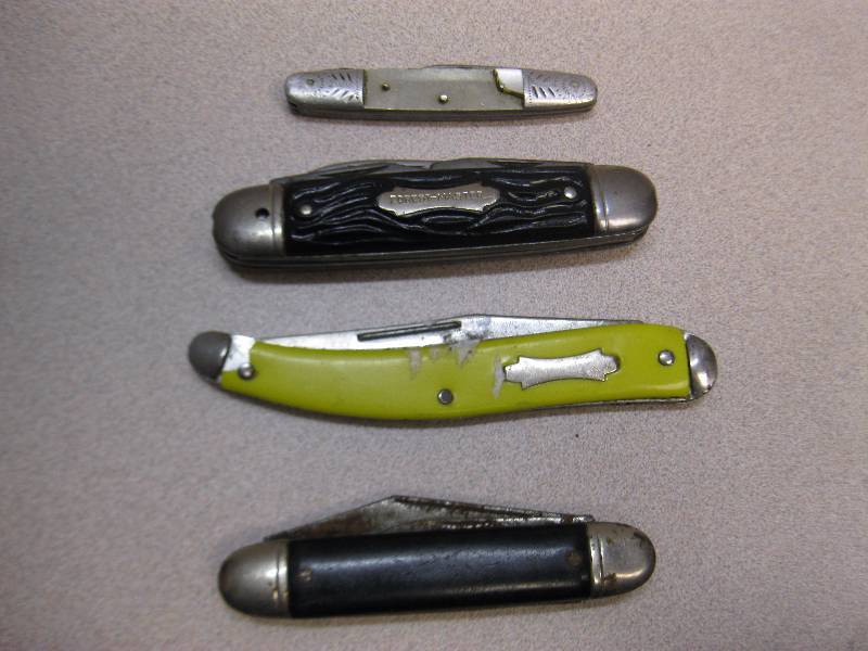 Lot Of Pocket Knives