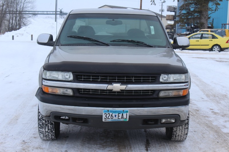 lot 2 image: 2000 Chevrolet Silverado 2500 LT Extended Cab 4x4