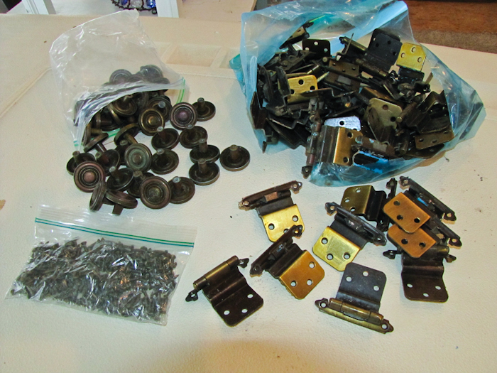 lot 109 image: lot of hardware hinges and door pulls