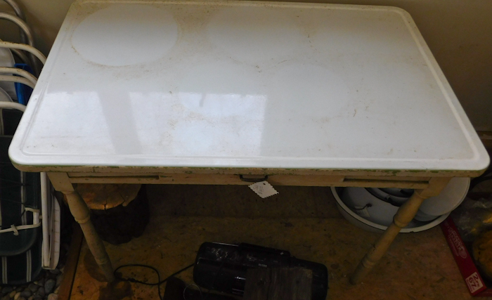 lot 19 image: Vintage farm table with enamel top one drawer