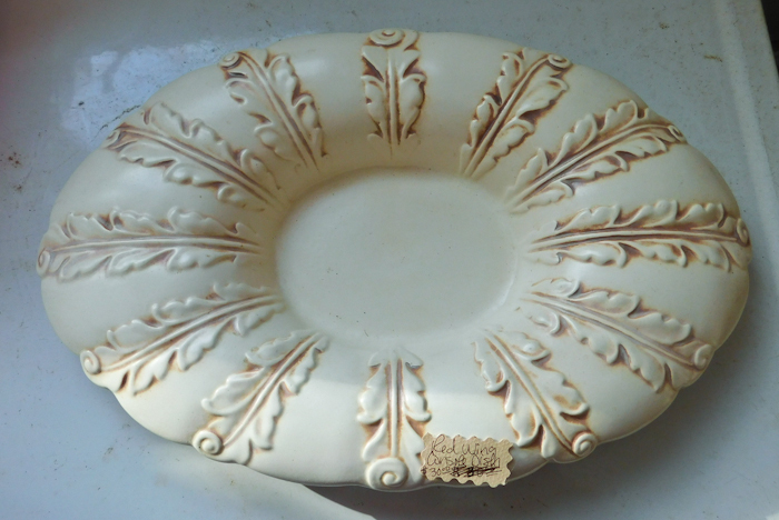 lot 54 image: Red Wing console bowl platter 526