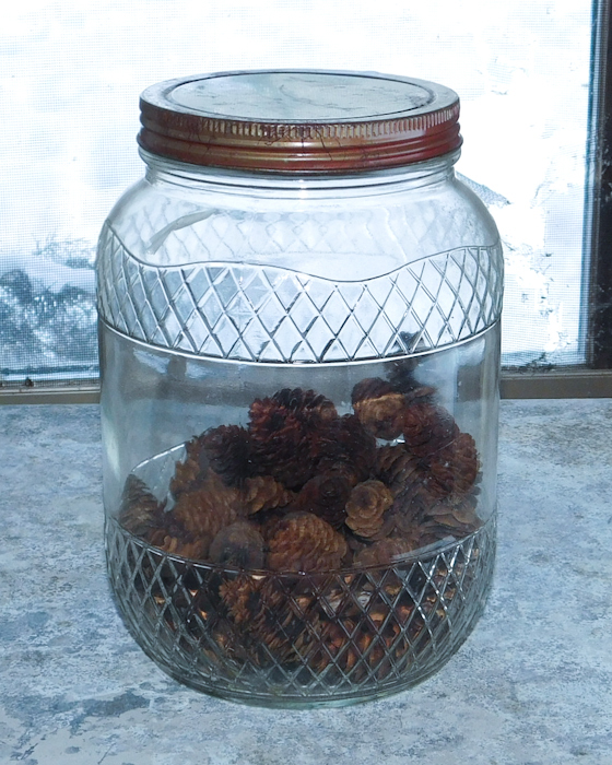 lot 68 image: Nashs toasted coffee jar and lid the jar has nice art deco lines