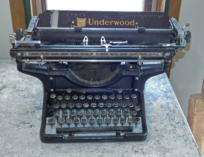 lot 83 image: Vintage Underwood, Elliot Fischer Typewriter