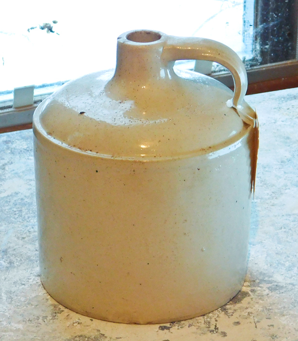 lot 94 image: Vintage Red Wing Stoneware Jug