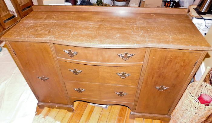 lot 23 image: Dining room buffet very good condition see photos