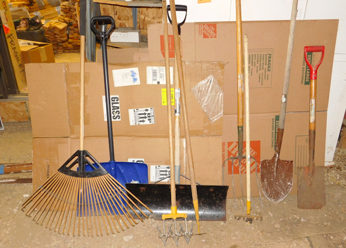 lot 217 image: lot of garden garage tools shovels brooms rakes ect see photos