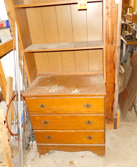 lot 223 image: Three drawer two shelf hutch mid Century modern maple