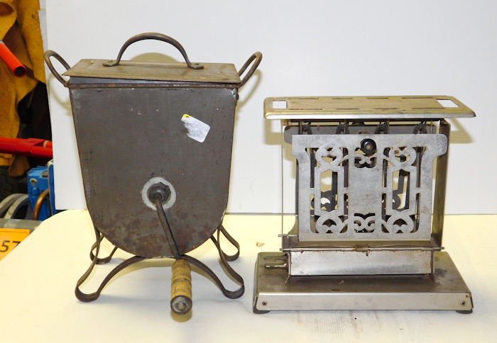 lot 224 image: Vintage  Tin 9.5 Hand Crank Butter Churn and toaster