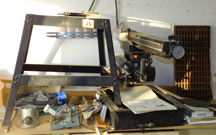 lot 25 image: Sears Craftsman radial arm saw in good working order with stand
