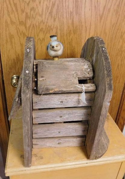 lot 175 image: Garden Art, bird house