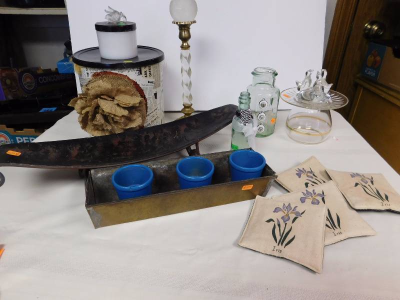 lot 180 image: Home decor items. lamp, candle stands, bottles & more