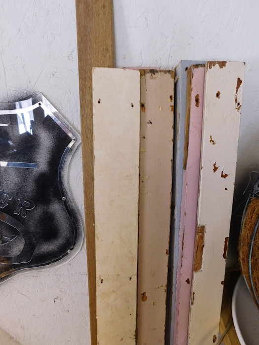 lot 260 image: vintage painted wood door trim for projects