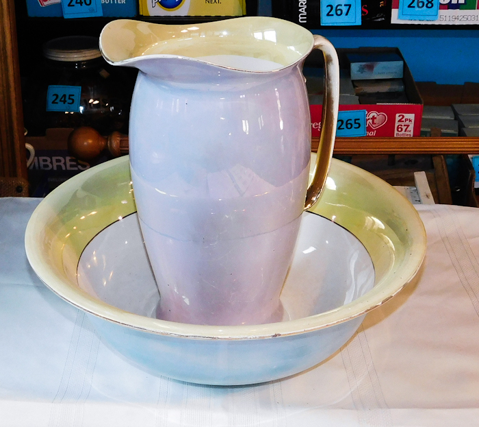lot 278 image: Regal Ware iridescent pitcher and bowl