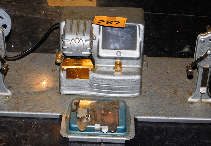 lot 287 image: Vintage 8mm Film EditorSplicerViewer