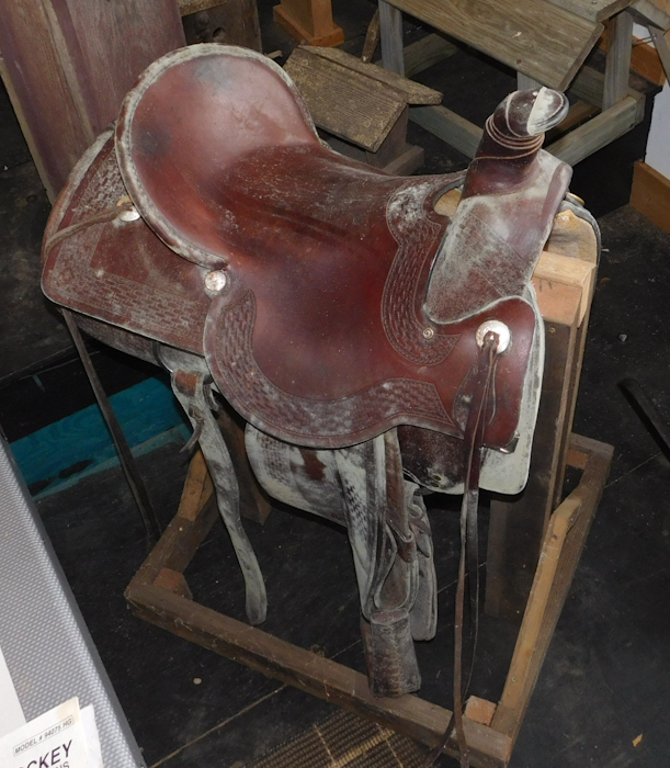 lot 22 image: Rocking Saddlers by Randall Black Roping saddle