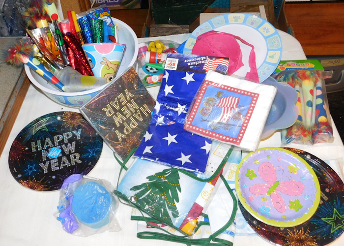 lot 309 image: party supplies childs birthday New Years Day and more