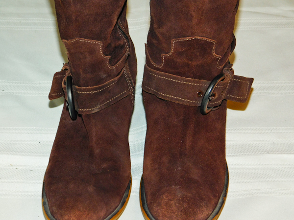 lot 340 image: Chestnut Brown Vera Gomma ladies boots High Heel Suede Boots