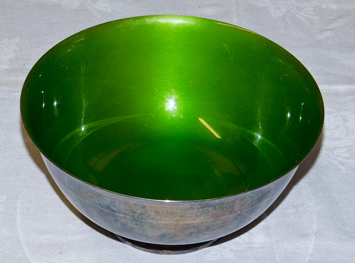 lot 30 image: Vintage Silverplate Green Enameled Reed & Barton Bowl 104