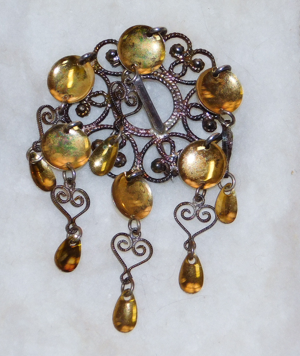 lot 64 image: Norwegian Bride Silver Solje wedding Pin marked sterling