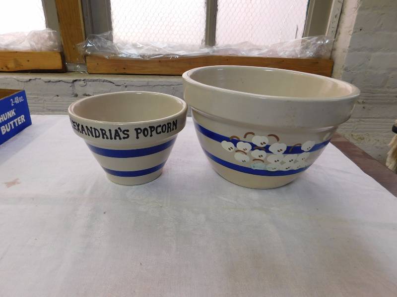 lot 97 image: 2 Robinson Ransbottom  Stoneware pottery bowls