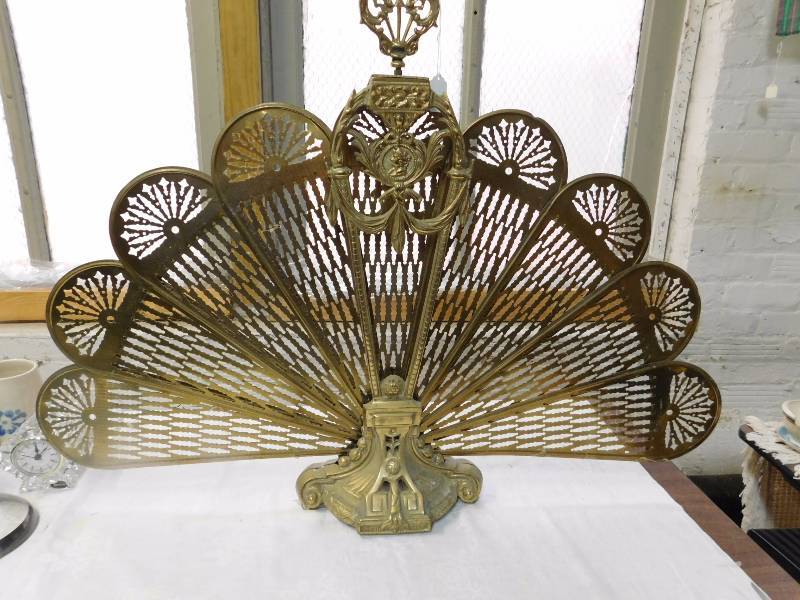 lot 8 image: Antique Vintage Brass Fireplace Folding Peacock Fire Screen - Louis XVI Design