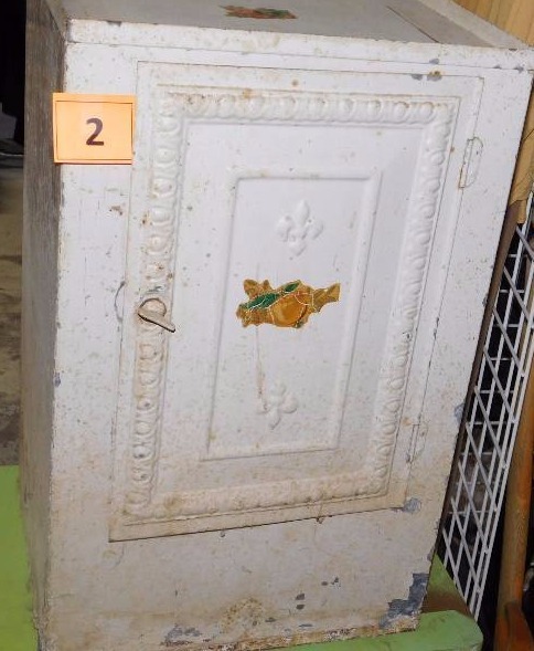 lot 2 image: antique food safe often used for pies this is in great primitive condition