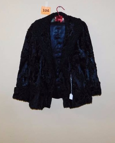 lot 104 image: Ladies black coat size small Persian lambs wool