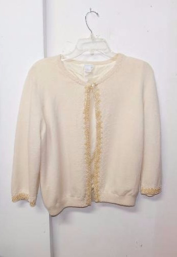 lot 110 image: Vintage Marshall Fields Cashmere white sweater