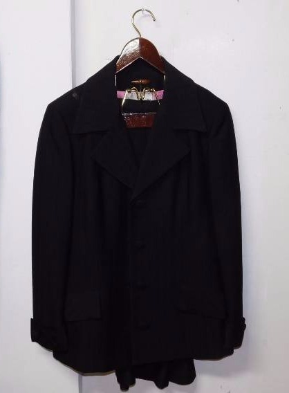 lot 112 image: Don Loper of Beverly Hills Jacket and skirt Sz 8 