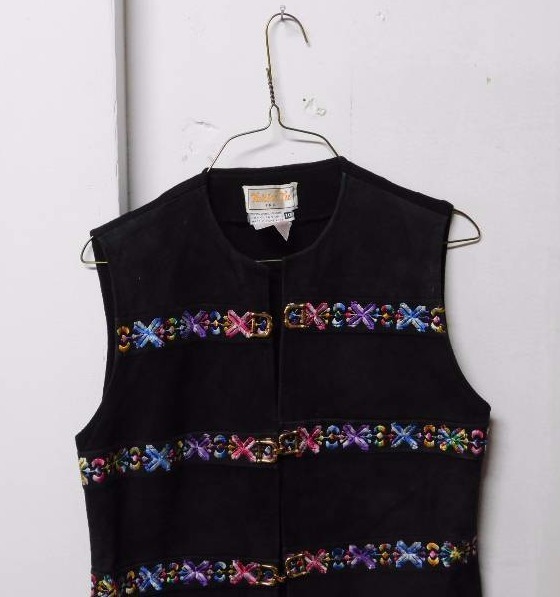 lot 127 image: Sz 10 wool back suede front silk lined Asian inspired vest