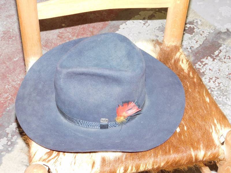lot 141 image: Nice black Resistol XXX beaver cowboy hat
