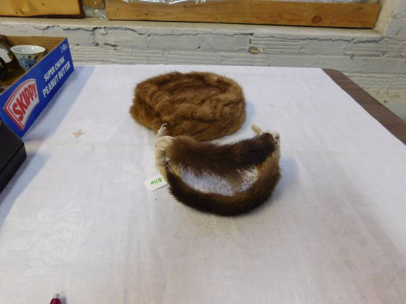 lot 152 image: two vintage ladies fur hats