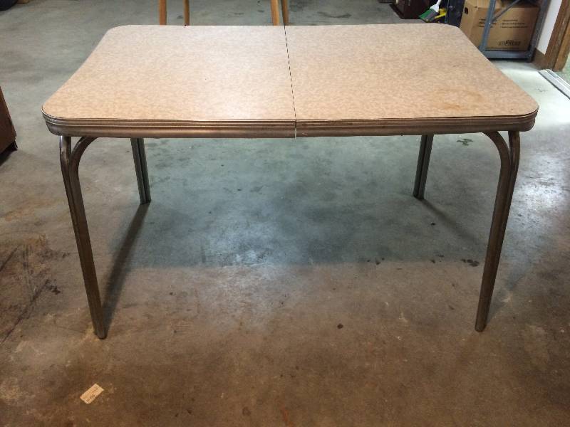 Retro Table