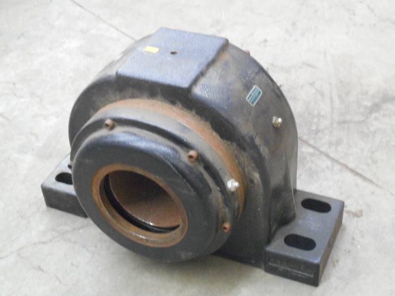 lot 4 image: Rexnord Self-Aligning Roller Bearing