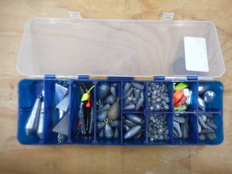 lot 100 image: Plastic Box Full Of Assorted Spli-S...