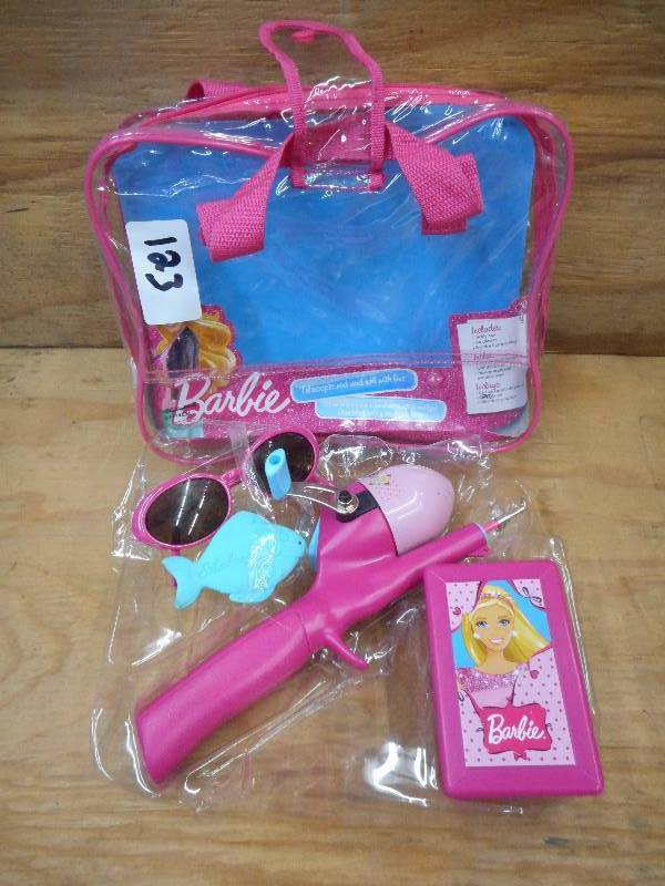 lot 123 image: New Barbie Packable Fishing Set Wit...