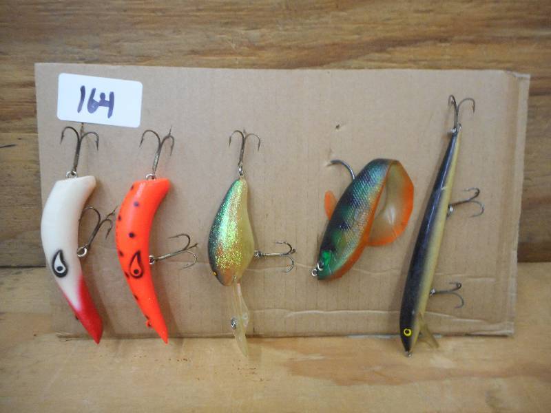 lot 164 image: (5) Assorted Large Crankbait Lures ...