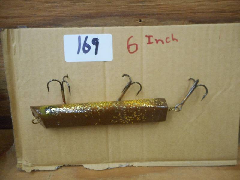 lot 169 image: 6 Wooden Muskie Lure ...