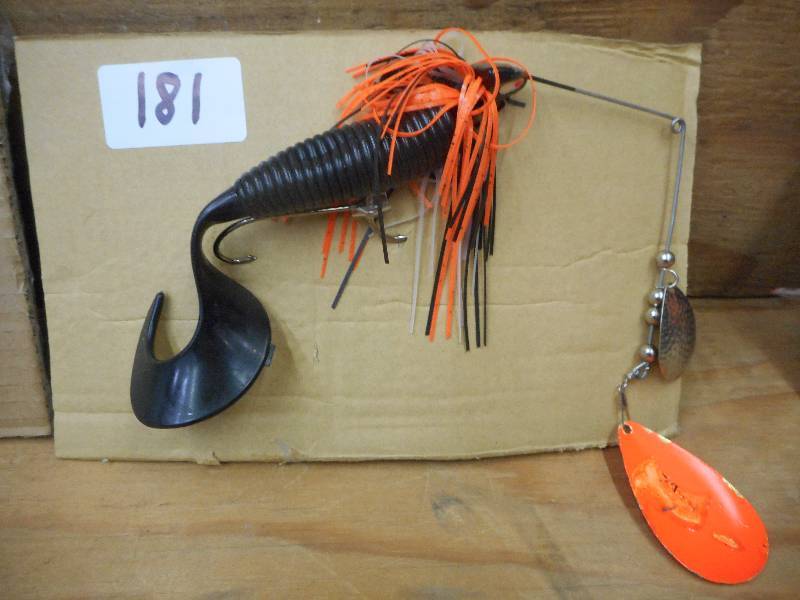 lot 181 image: Large Muskie Spinner Bait Lure...