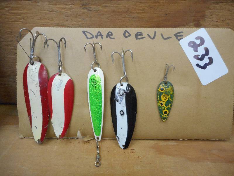 lot 233 image: (5) Dare Devil Spoon Lures ...