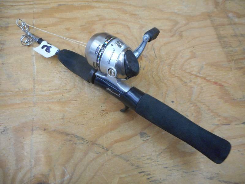 lot 247 image: Shakespeare Spin-Cast Telescoping R...