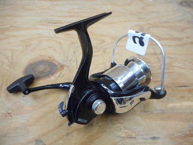 lot 251 image: WIC-50 Spinning Reel ...