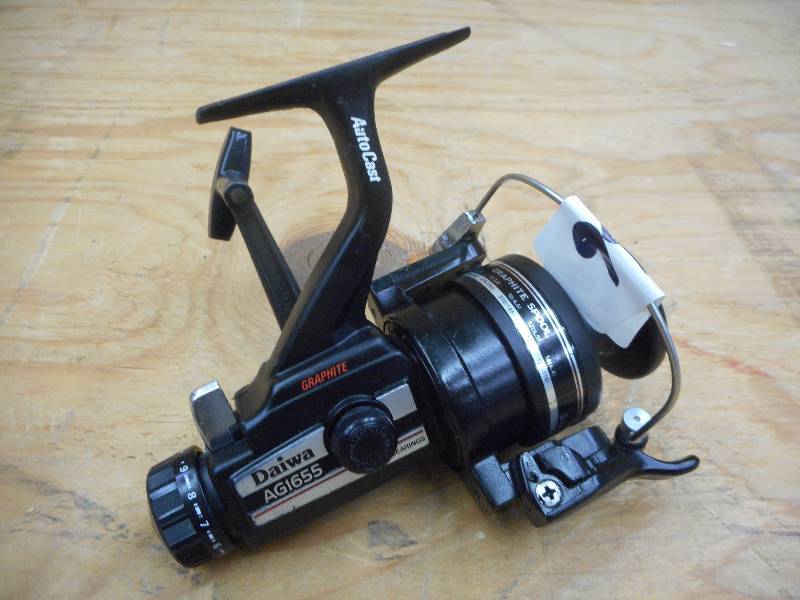 lot 266 image: Daiwa AG1655 Spinning Reel ...