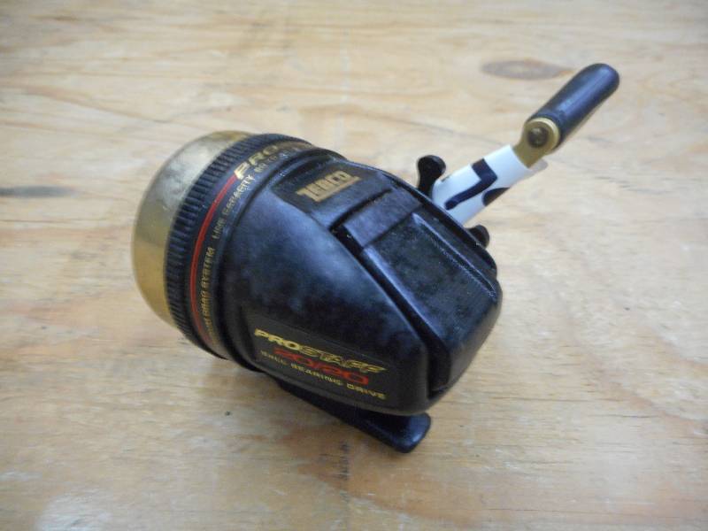 lot 279 image: Zebco Pro-Staff 2020 Spin-Cast Ree...