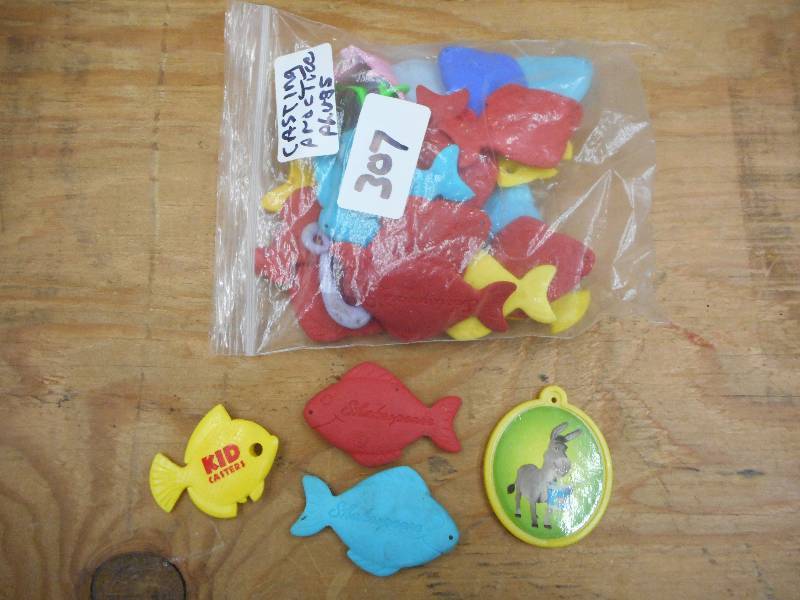 lot 307 image: Lot Of Practice Casting Plugs ...