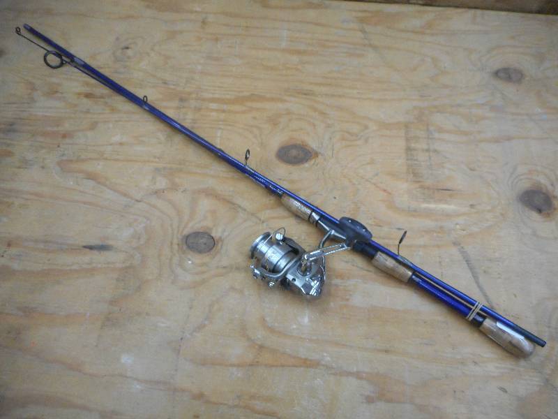 lot 313 image: New SRS 2-Piece 66 Medium Rod Wit...