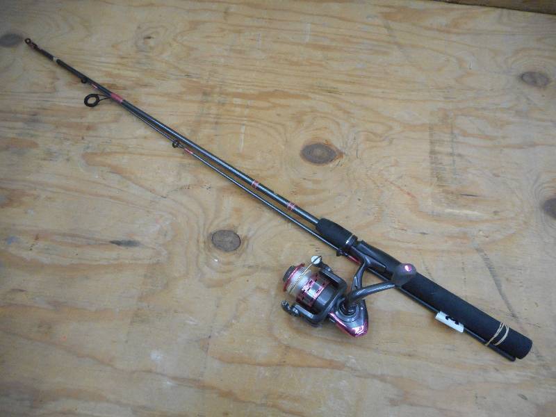 lot 315 image: Outdoor Angler 2-Piece 6ft Medium A...