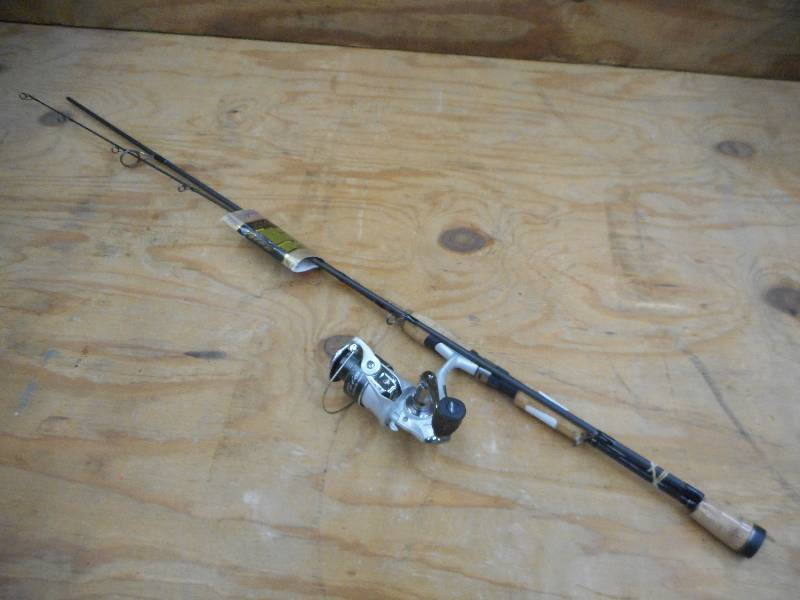 lot 317 image: New Pfleuger 2-Piece 66 Medium Ac...